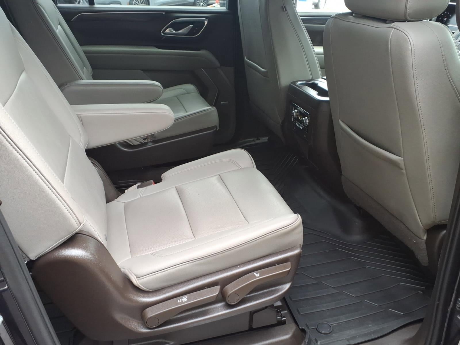 Used 2022 GMC Yukon XL SLT w/ SLT Premium Package AWD/4WD image 27