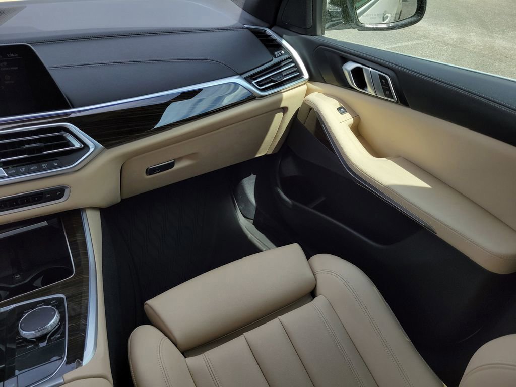 Used 2020 BMW X5 xDrive40i w/ Premium Package image 21