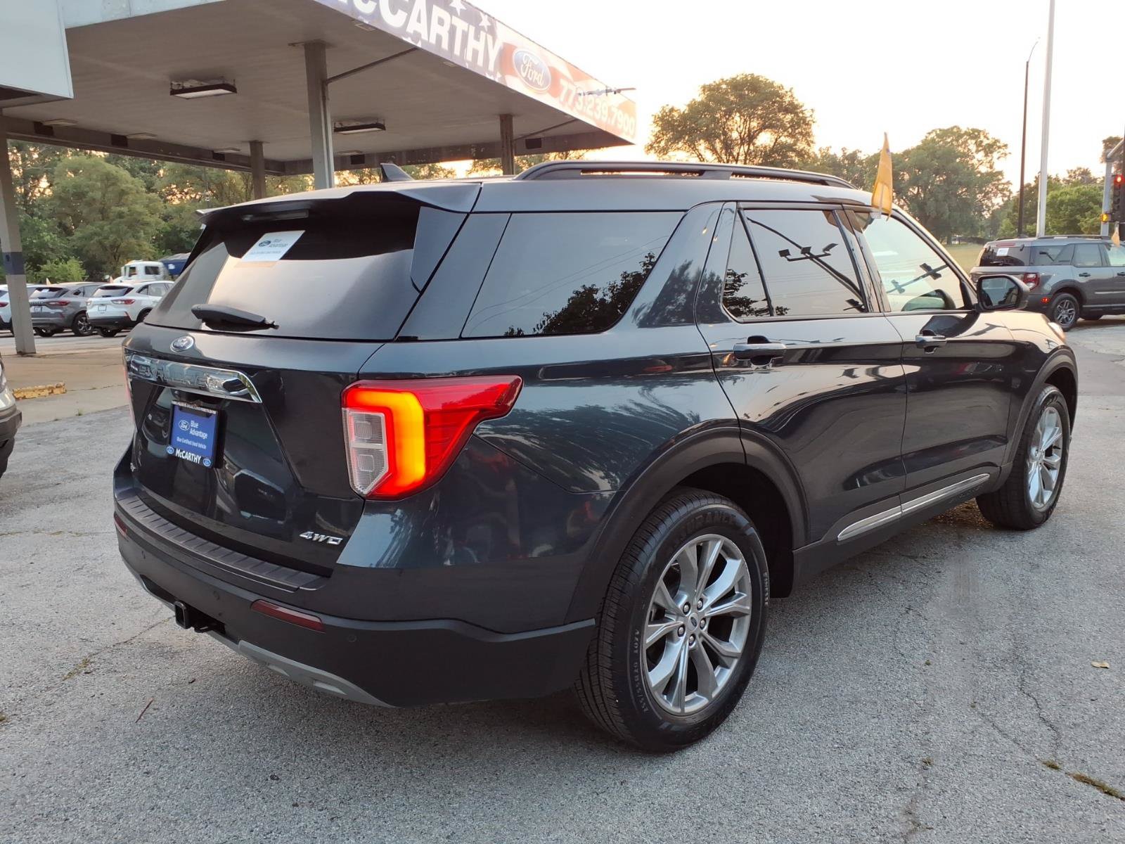 Certified 2023 Ford Explorer XLT w/ Equipment Group 202A AWD/4WD image 3