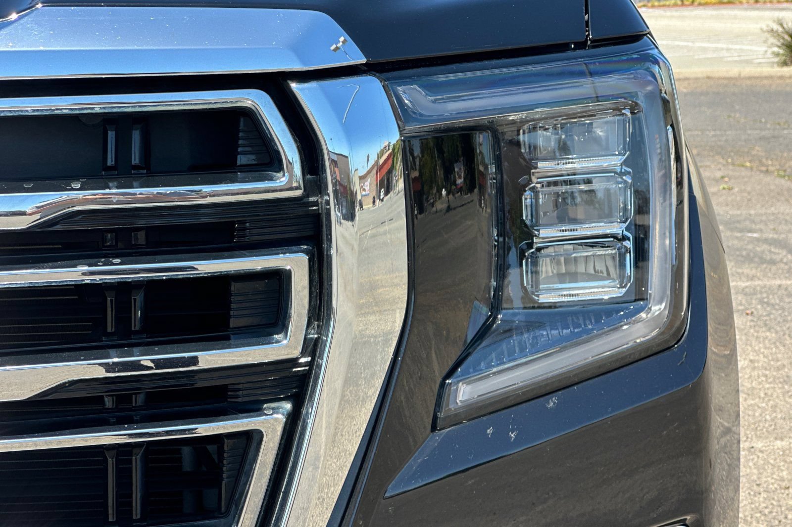 Used 2022 GMC Yukon SLT w/ SLT Premium Package AWD/4WD image 53