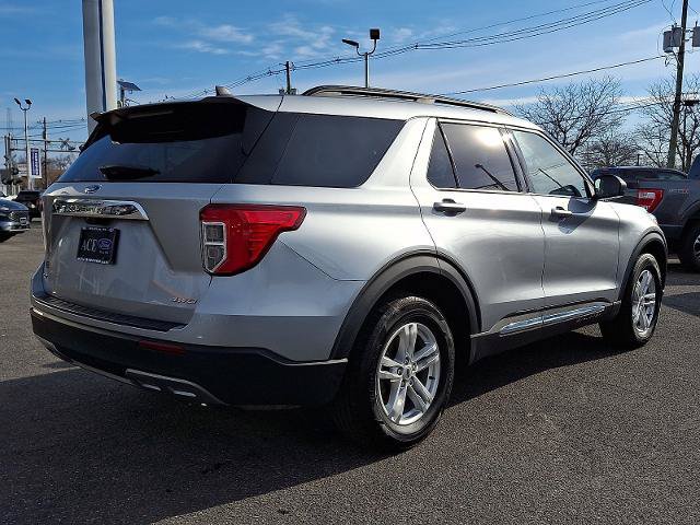 Certified 2023 Ford Explorer XLT w/ Equipment Group 202A AWD/4WD image 6