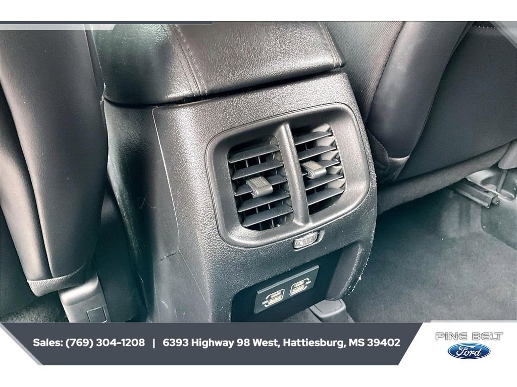 Used 2021 Jeep Cherokee Latitude Plus AWD/4WD image 23