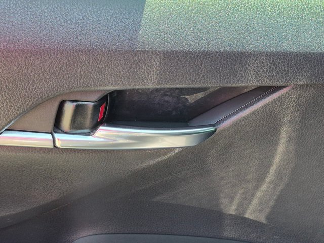 Used 2021 Toyota Camry SE w/ Convenience Package FWD image 28