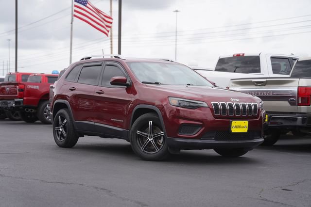 Used 2020 Jeep Cherokee Latitude FWD image 2
