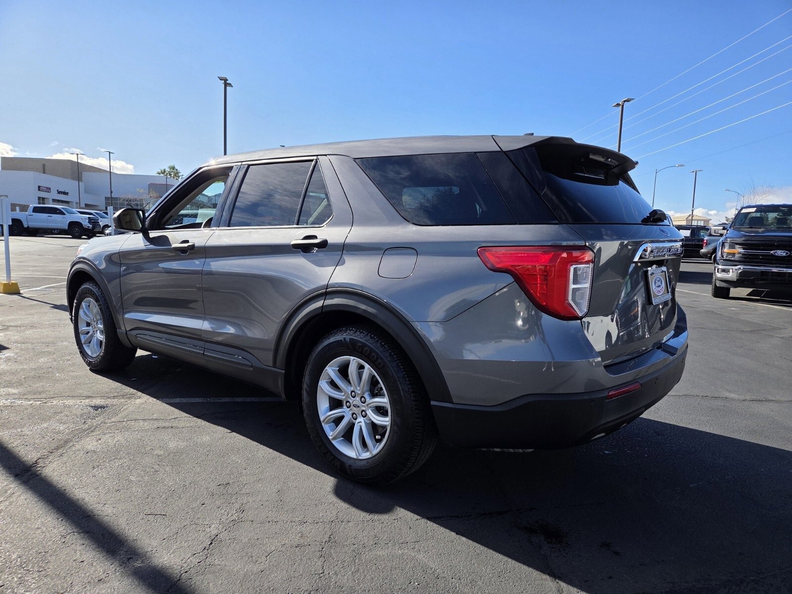 Certified 2021 Ford Explorer 2WD image 3