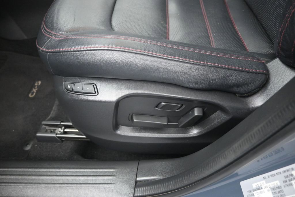 Used 2021 MAZDA CX-5 Carbon Edition FWD image 16