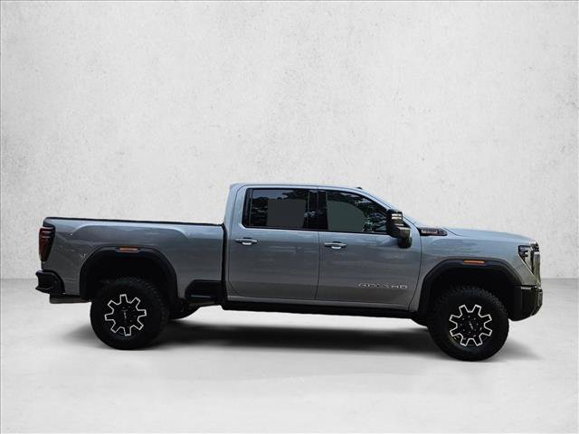 Used 2024 GMC Sierra 2500 AT4X AWD/4WD image 4