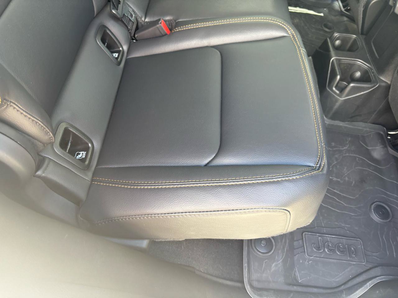 Used 2025 Jeep Gladiator Sport AWD/4WD image 61