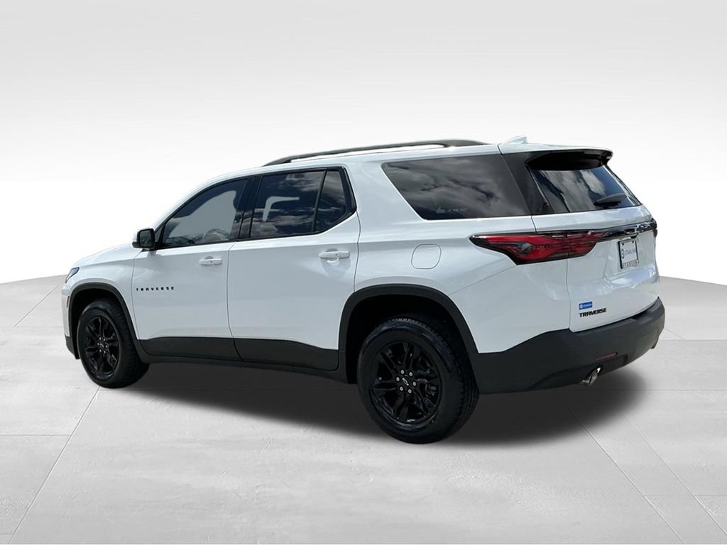 Used 2023 Chevrolet Traverse LT FWD image 4