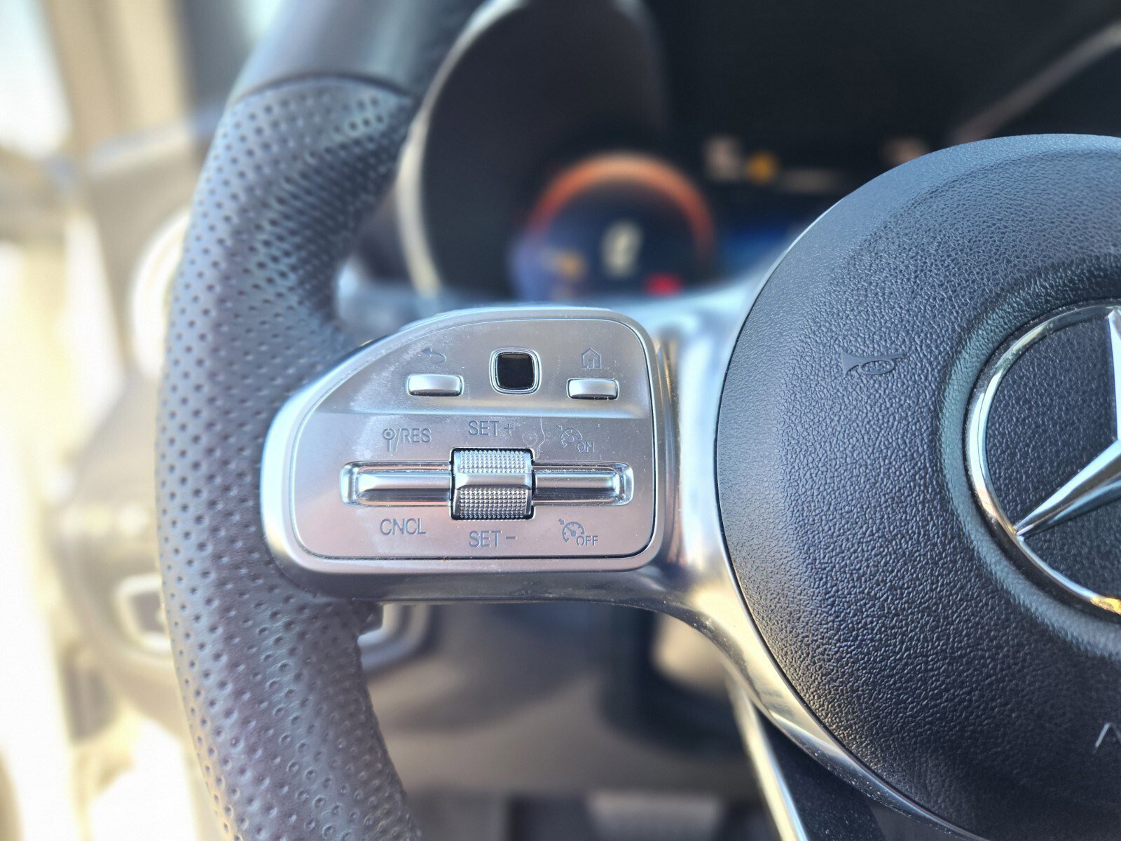 Used 2021 Mercedes-Benz GLC 300 image 28