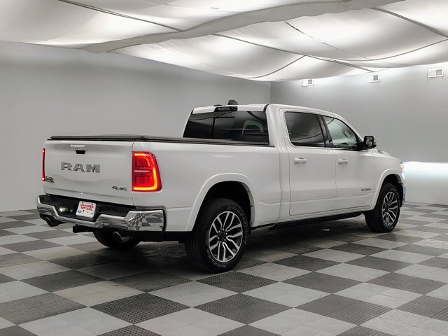 Used 2025 RAM 1500 Limited AWD/4WD image 10