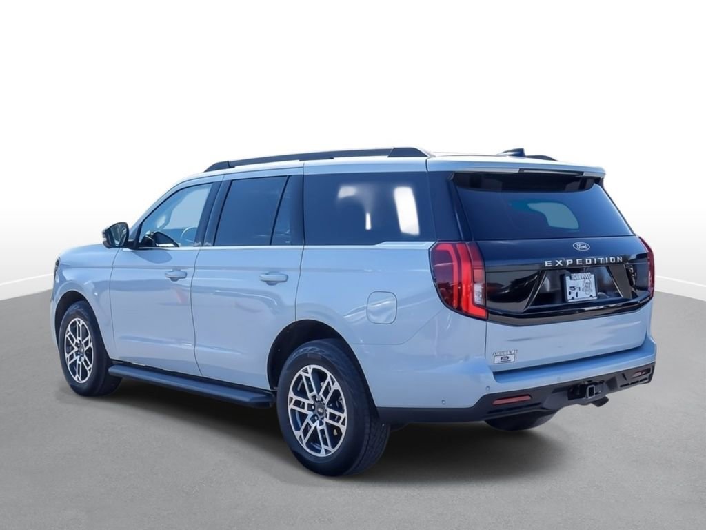 Certified 2025 Ford Expedition Active AWD/4WD image 6