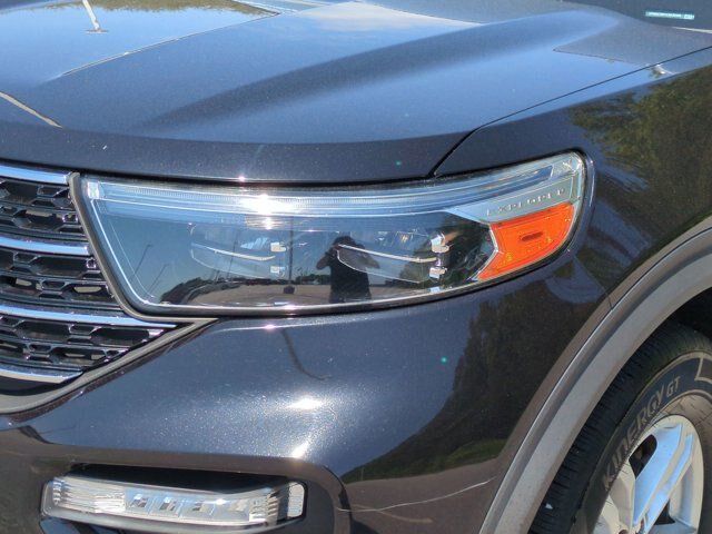 Certified 2020 Ford Explorer XLT w/ Equipment Group 202A RWD image 11