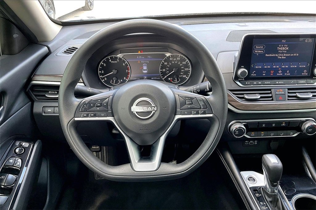 Used 2023 Nissan Altima 2.5 SV image 8