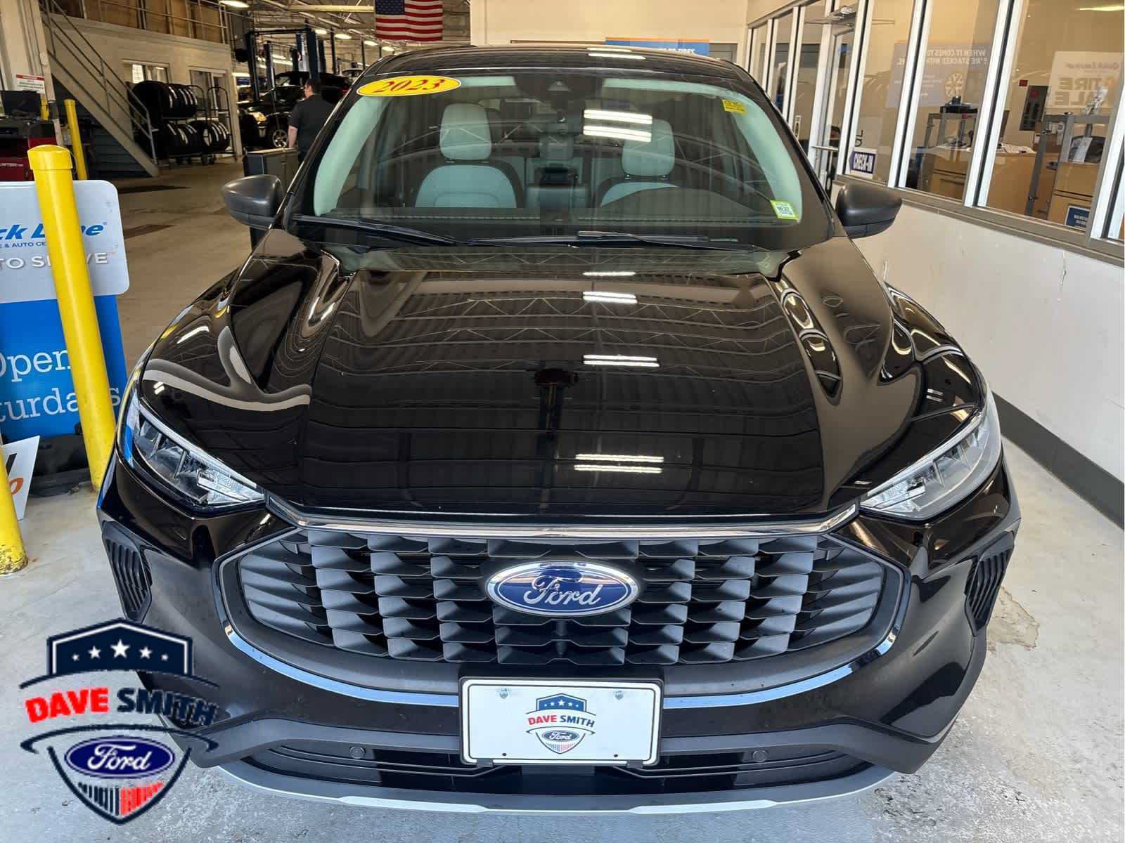 Certified 2023 Ford Escape Active AWD/4WD image 1