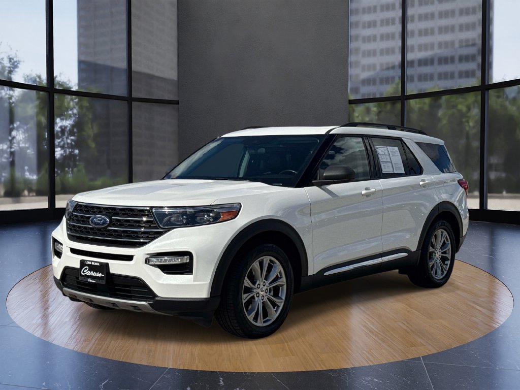 Certified 2022 Ford Explorer XLT w/ Equipment Group 202A RWD image 7