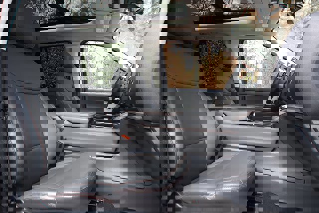 Certified 2025 Ford Expedition Active image 11