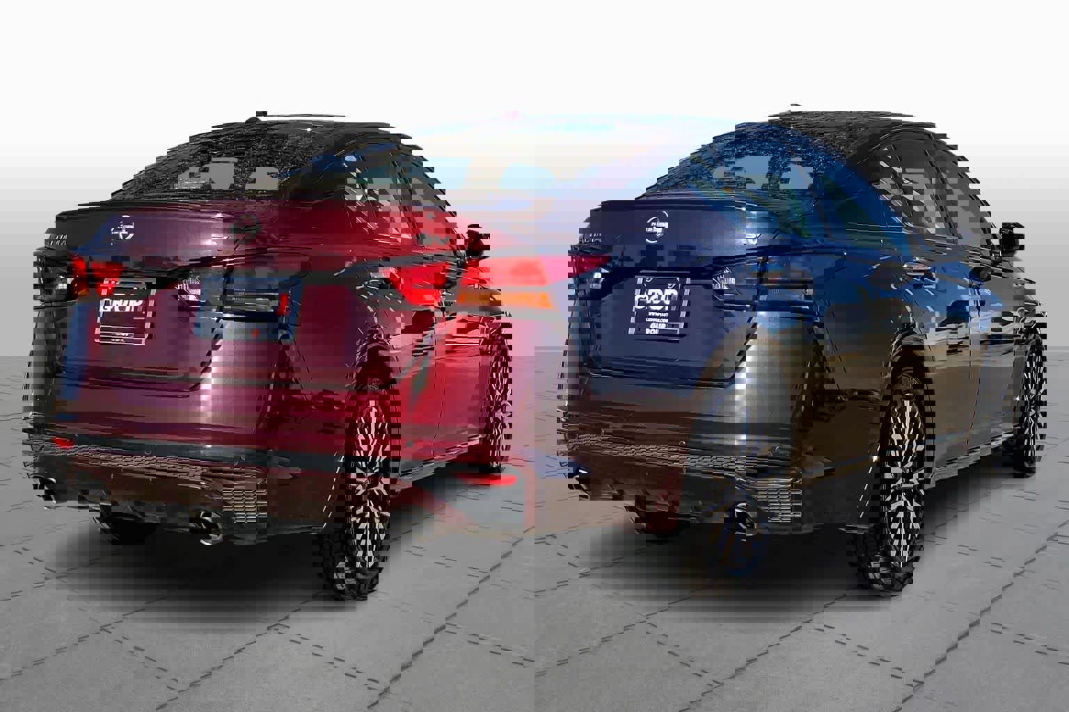 Used 2024 Nissan Altima 2.5 SV w/ SV Premium Package image 12