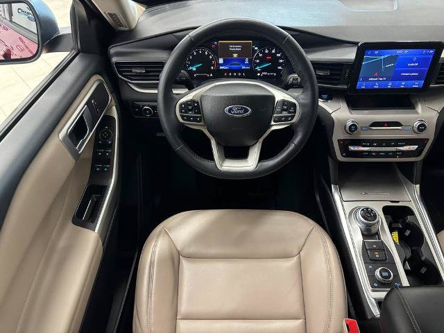 Certified 2023 Ford Explorer XLT w/ Equipment Group 202A AWD/4WD image 18