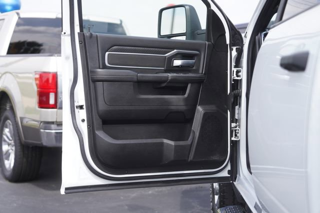 Used 2025 RAM 2500 Big Horn AWD/4WD image 30