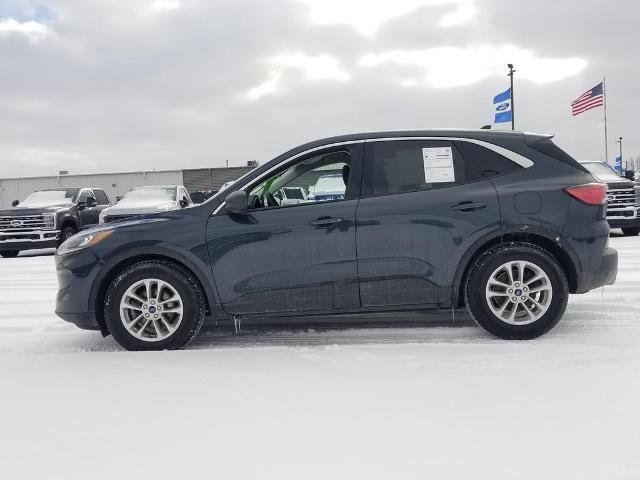 Certified 2022 Ford Escape SE w/ Cold Weather Package image 2