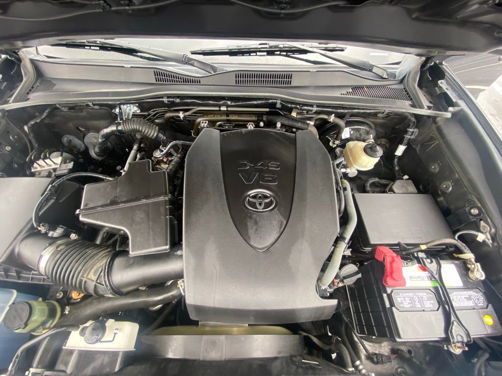 Used 2018 Toyota Tacoma TRD Sport w/ Technology Package RWD image 30