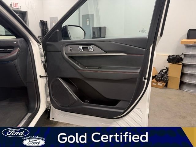 Certified 2025 Ford Explorer ST-Line w/ Premium Package AWD/4WD image 28