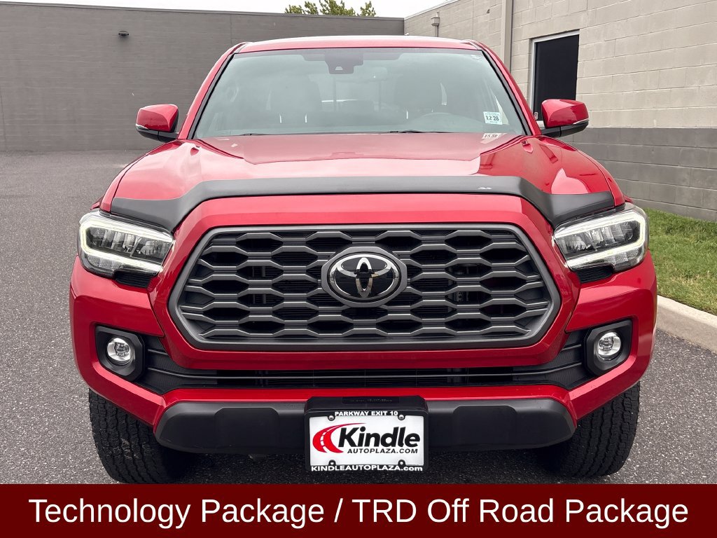 Used 2023 Toyota Tacoma 4x4 Double Cab image 2
