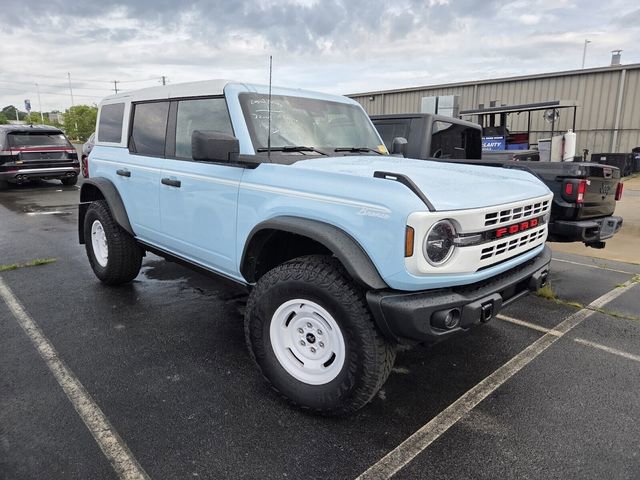 Certified 2025 Ford Bronco Heritage Edition AWD/4WD image 3