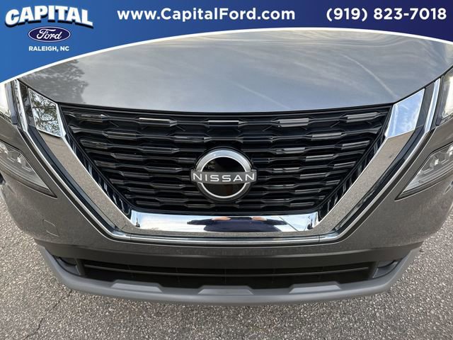 Used 2023 Nissan Rogue SV image 10