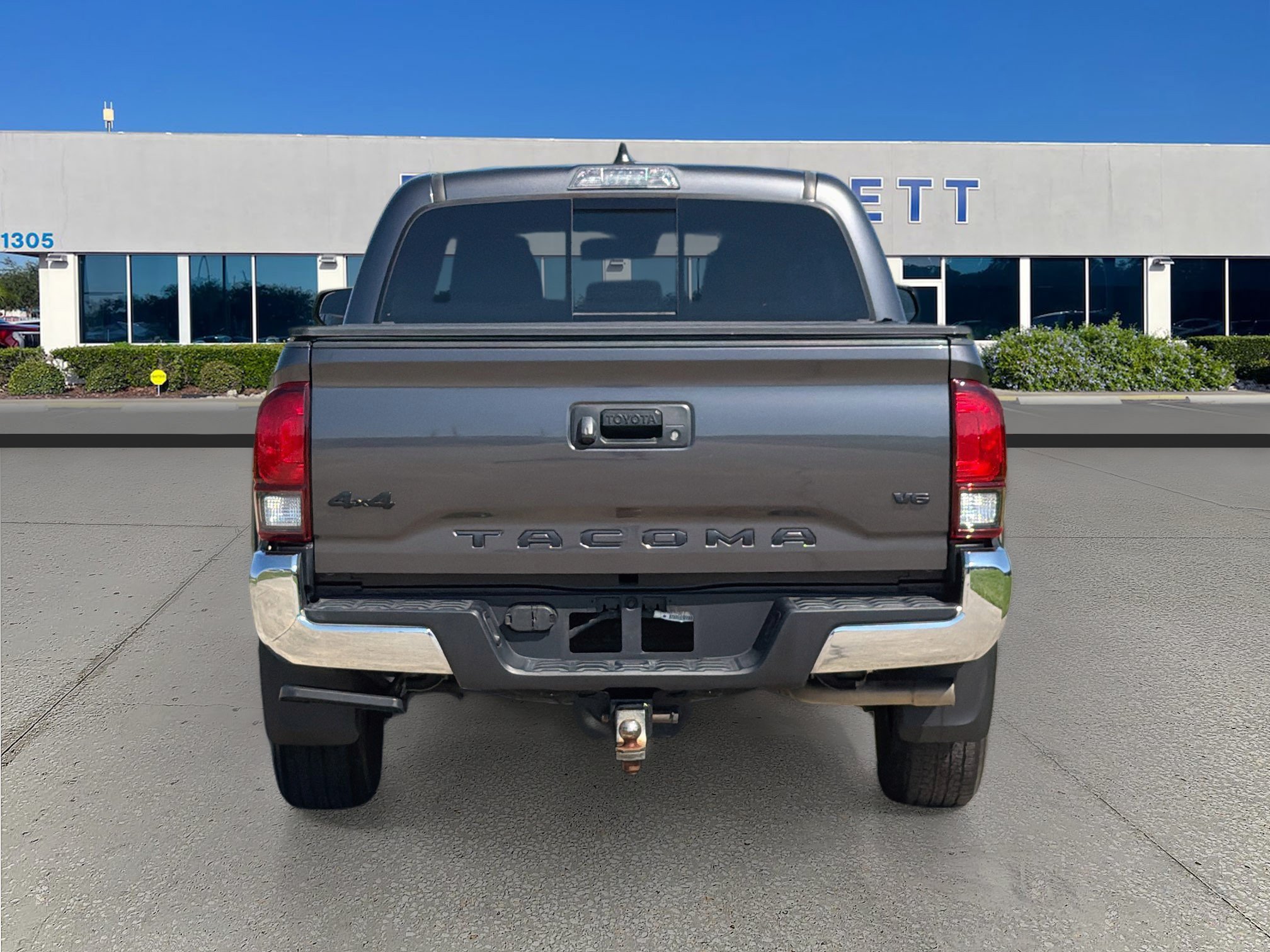 Used 2023 Toyota Tacoma SR5 w/ SX Package AWD/4WD image 6