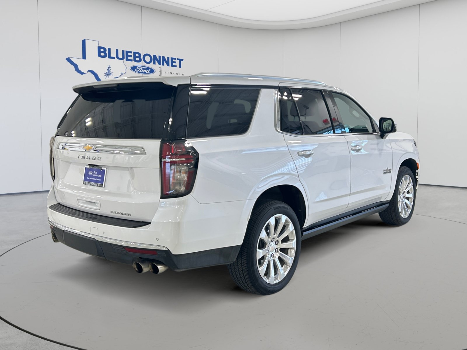 Used 2023 Chevrolet Tahoe Premier w/ Premium Package 2 AWD/4WD image 5