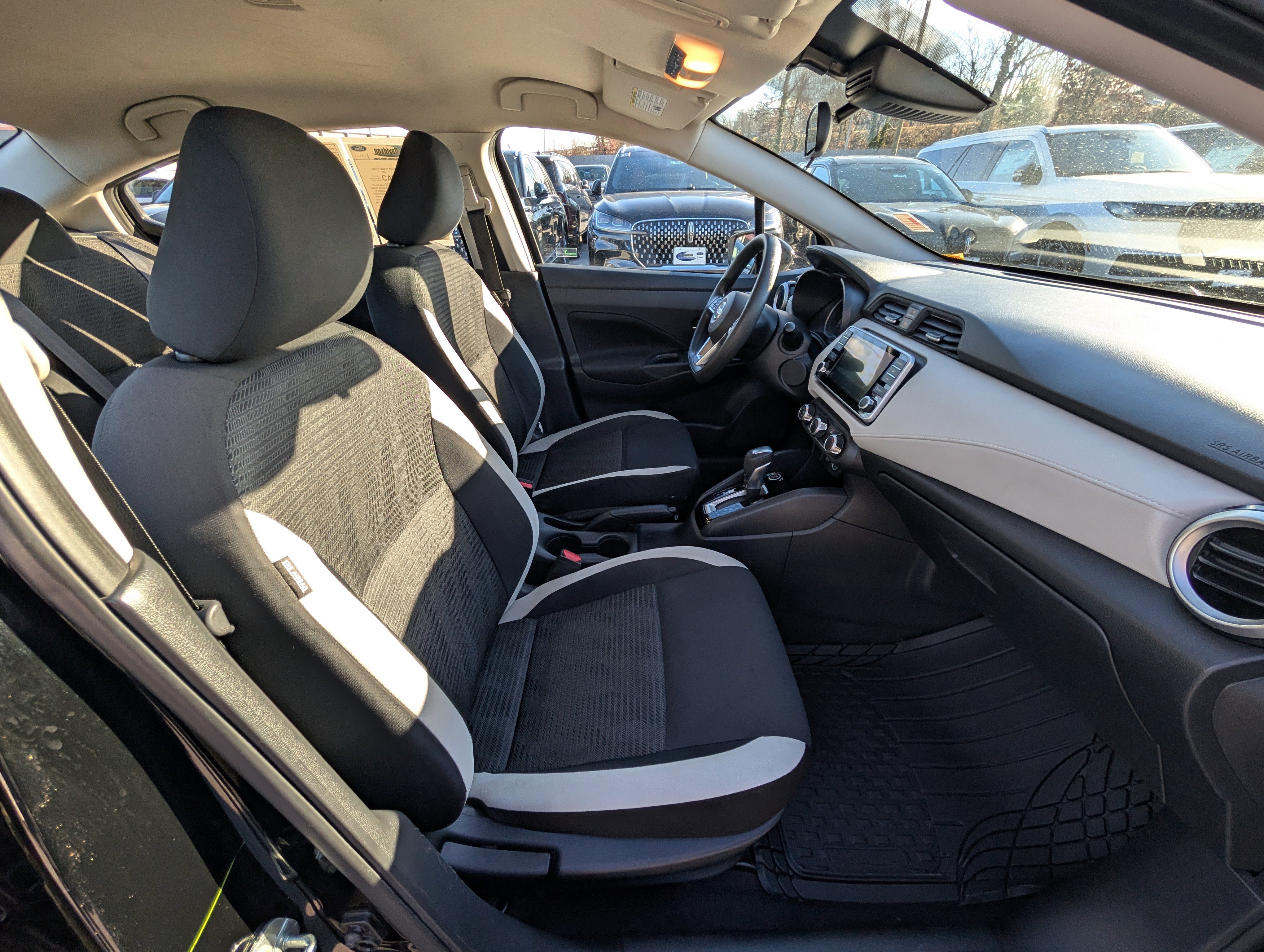 Used 2021 Nissan Versa SV image 12