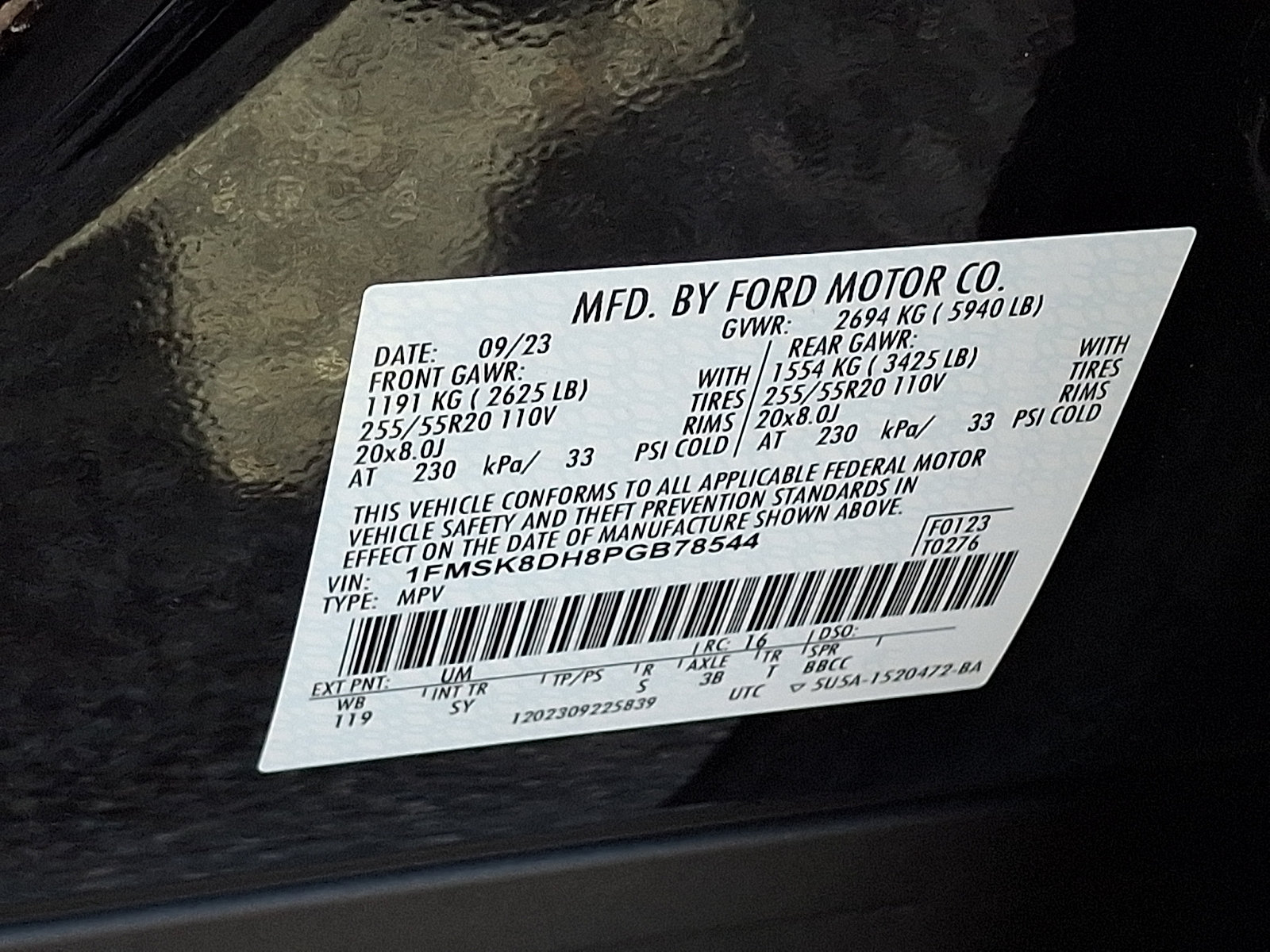 Certified 2023 Ford Explorer XLT w/ Equipment Group 202A AWD/4WD image 30