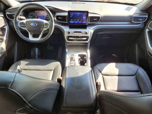 Certified 2022 Ford Explorer XLT w/ Equipment Group 202A AWD/4WD image 13