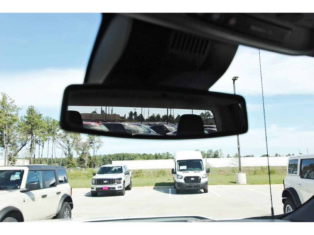 Used 2025 Chevrolet Silverado 1500 LTZ AWD/4WD image 25
