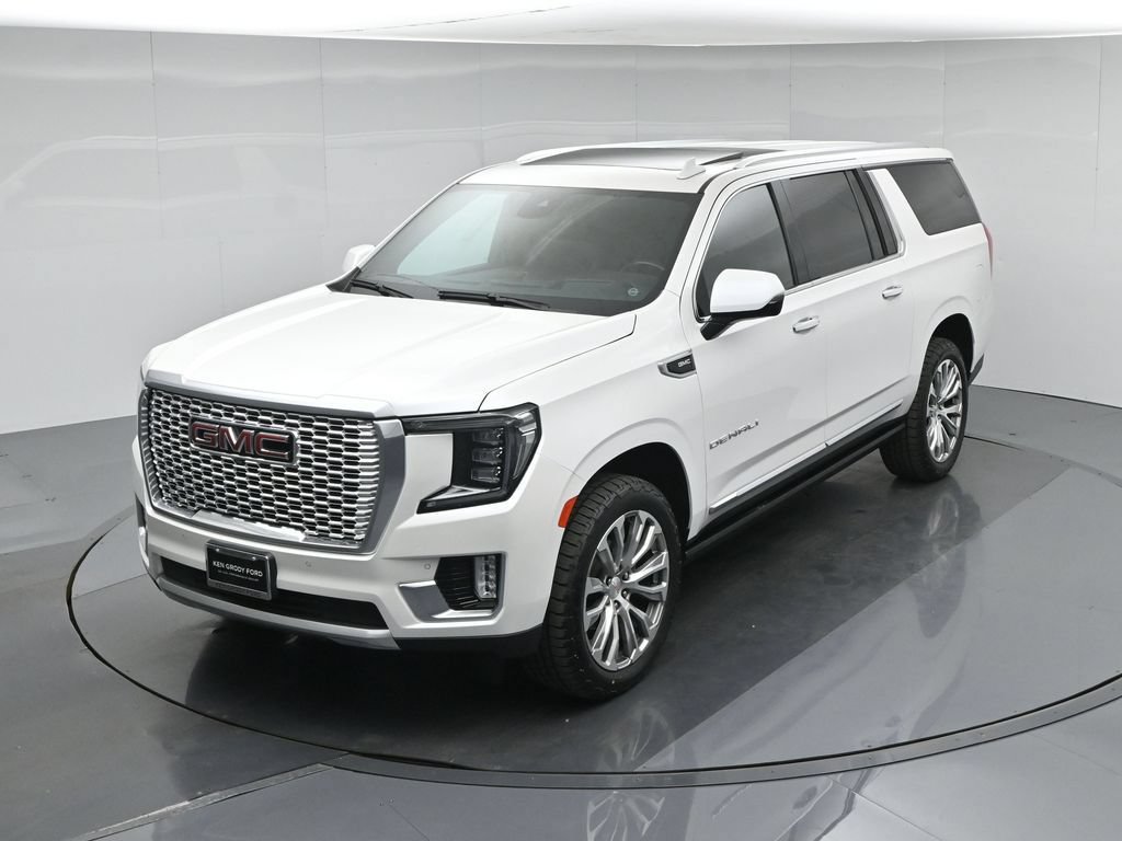 Used 2023 GMC Yukon XL Denali AWD/4WD image 38