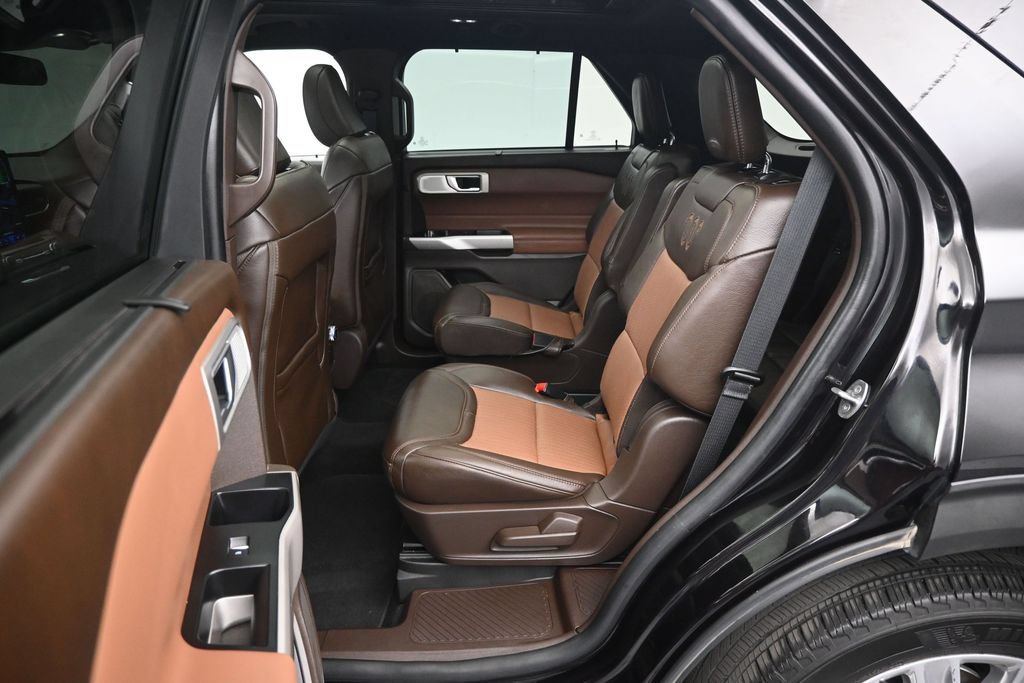 Certified 2023 Ford Explorer King Ranch w/ Technology Package AWD/4WD image 13