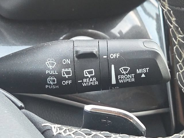 Used 2023 Jeep Grand Cherokee L Laredo w/ Luxury Tech Group I AWD/4WD image 40