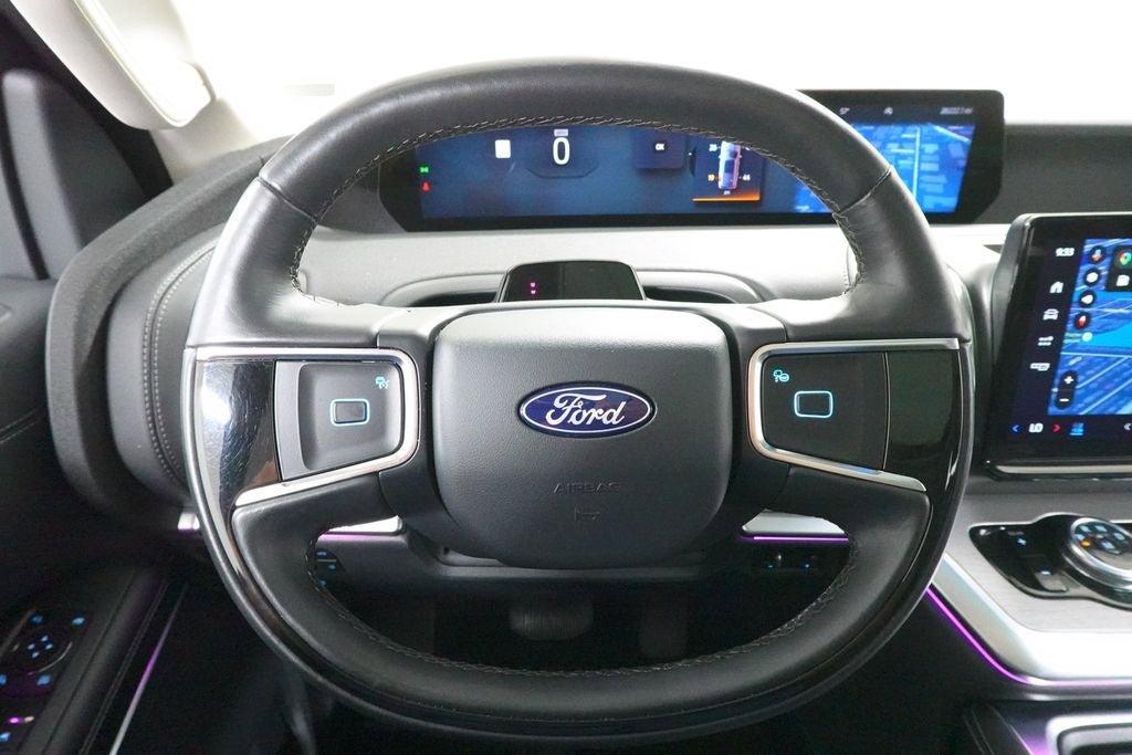 Certified 2025 Ford Expedition Platinum AWD/4WD image 14