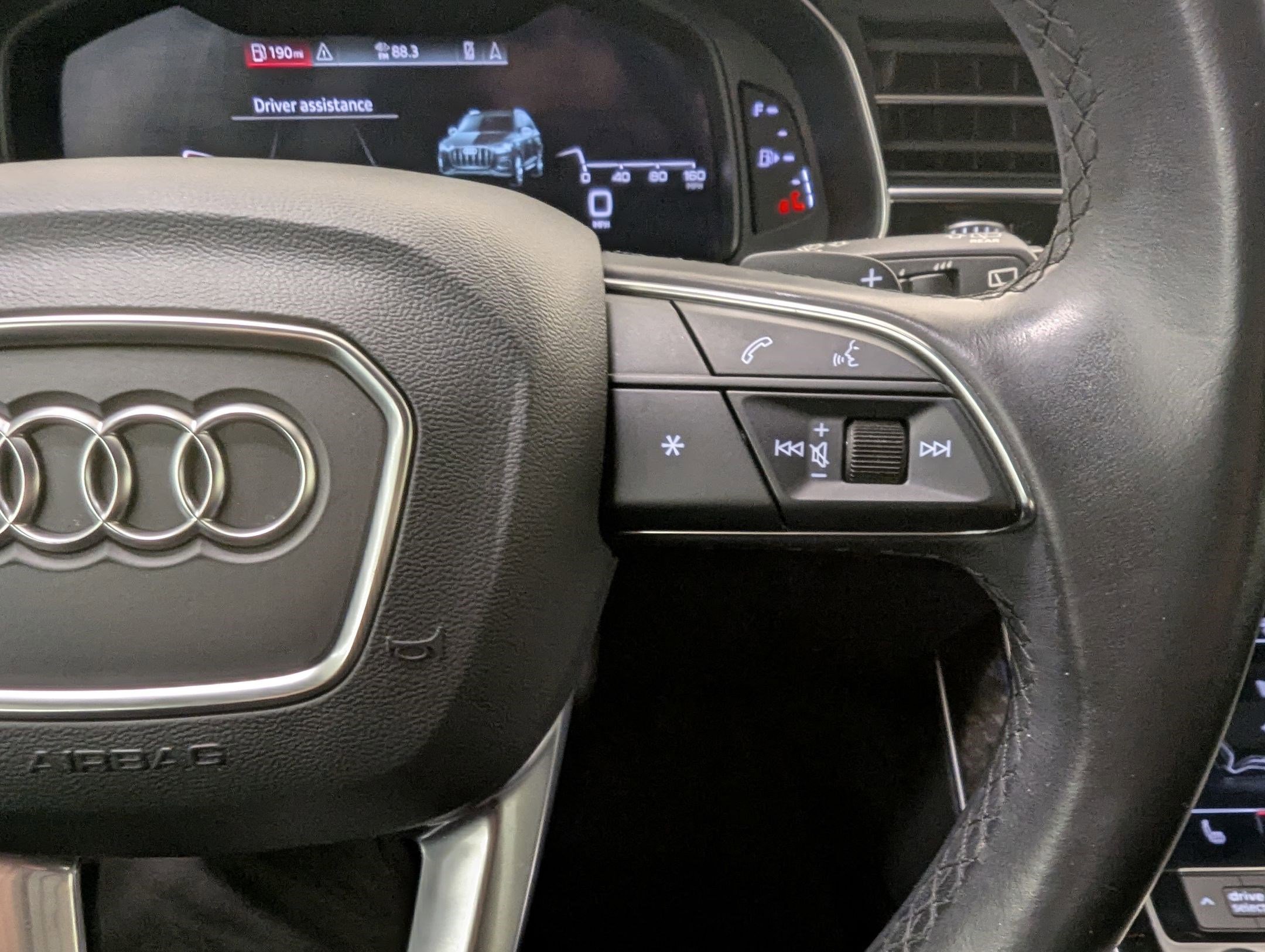 Used 2022 Audi Q7 Premium Plus image 14