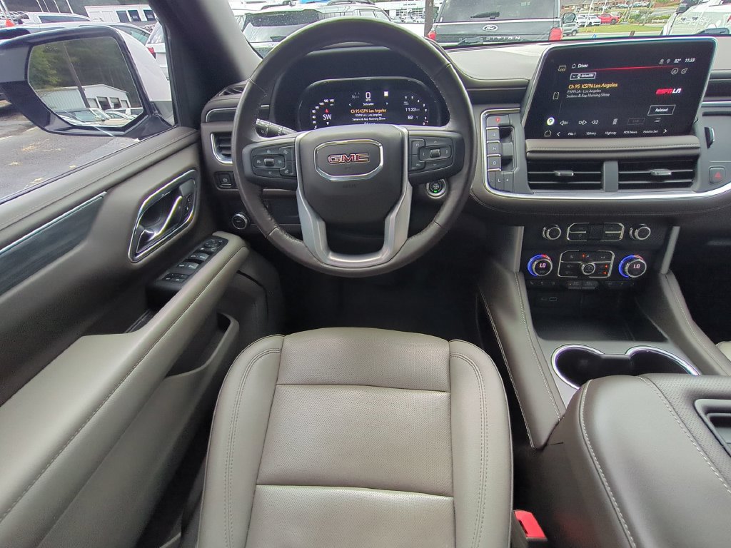 Used 2022 GMC Yukon SLT w/ SLT Luxury Package RWD image 18
