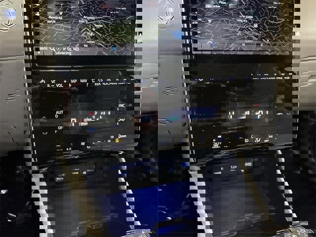 Used 2024 Hyundai Tucson Limited image 11