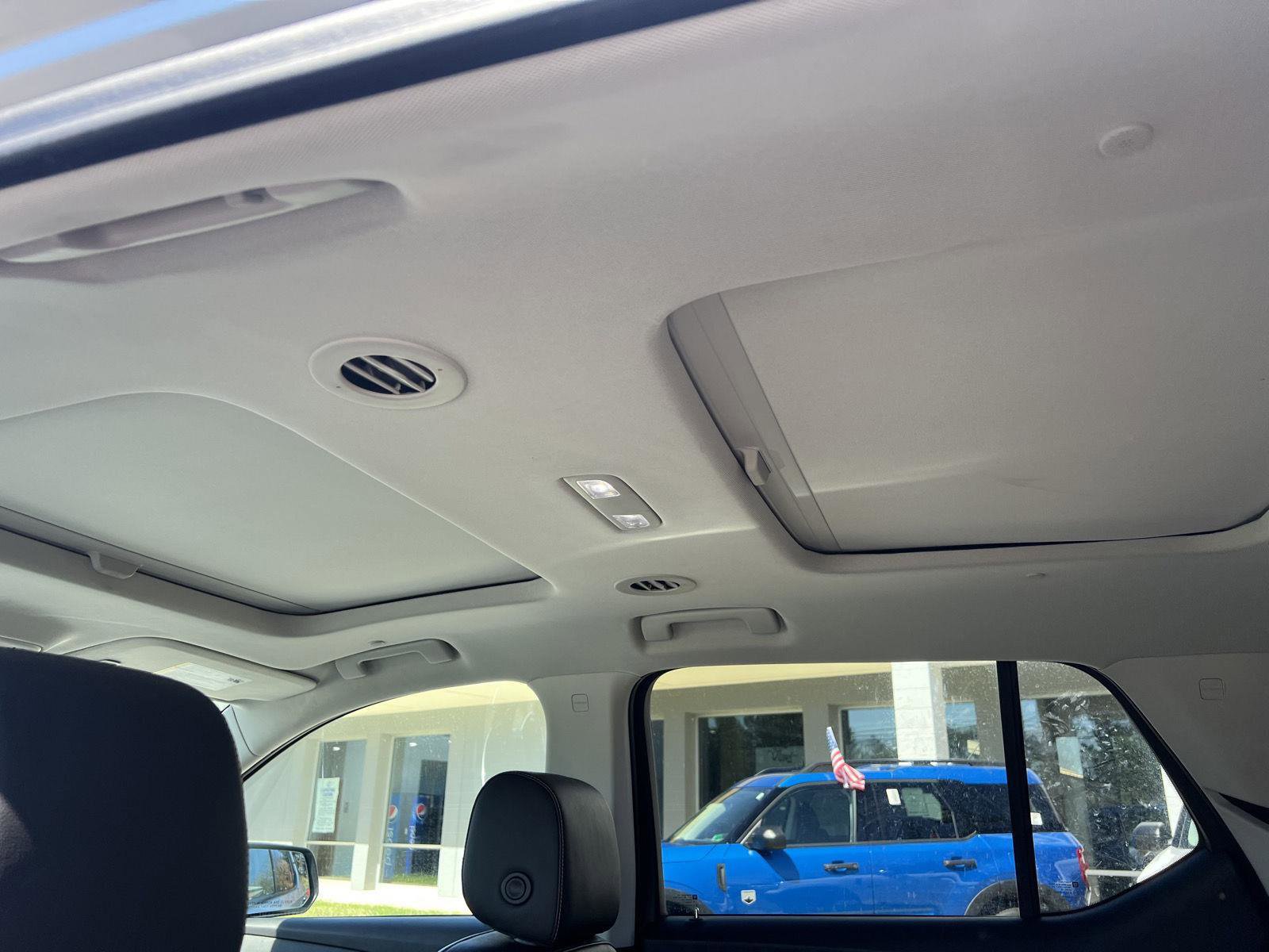 Used 2021 Chevrolet Traverse Premier w/ Redline Edition image 12