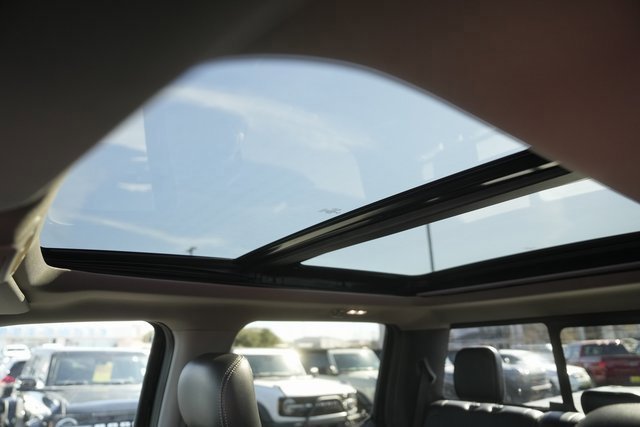 Certified 2020 Ford F350 Lariat w/ Lariat Ultimate Package image 11