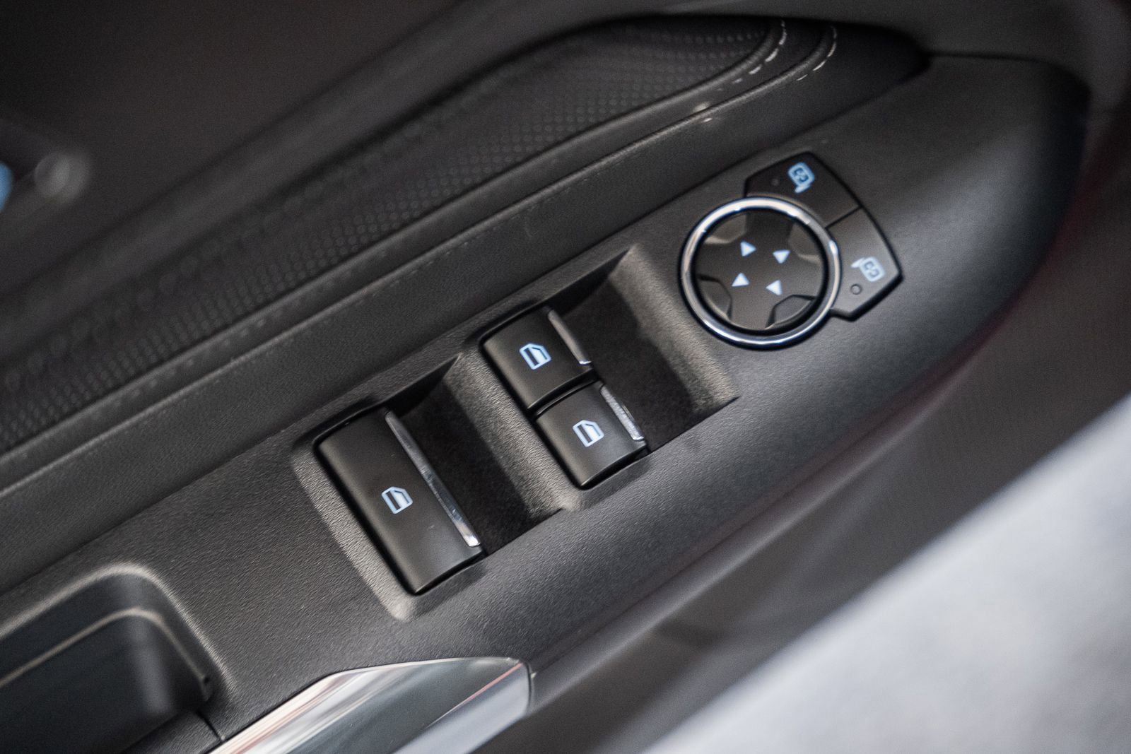 Certified 2025 Ford Mustang Premium w/ Wheel & Stripe Package image 40