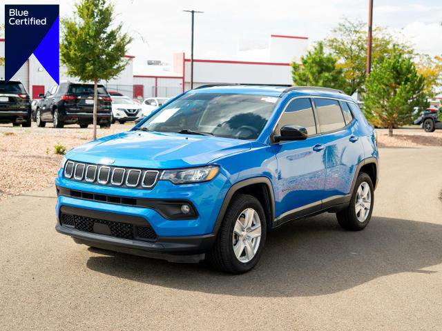 Used 2022 Jeep Compass Latitude image 1