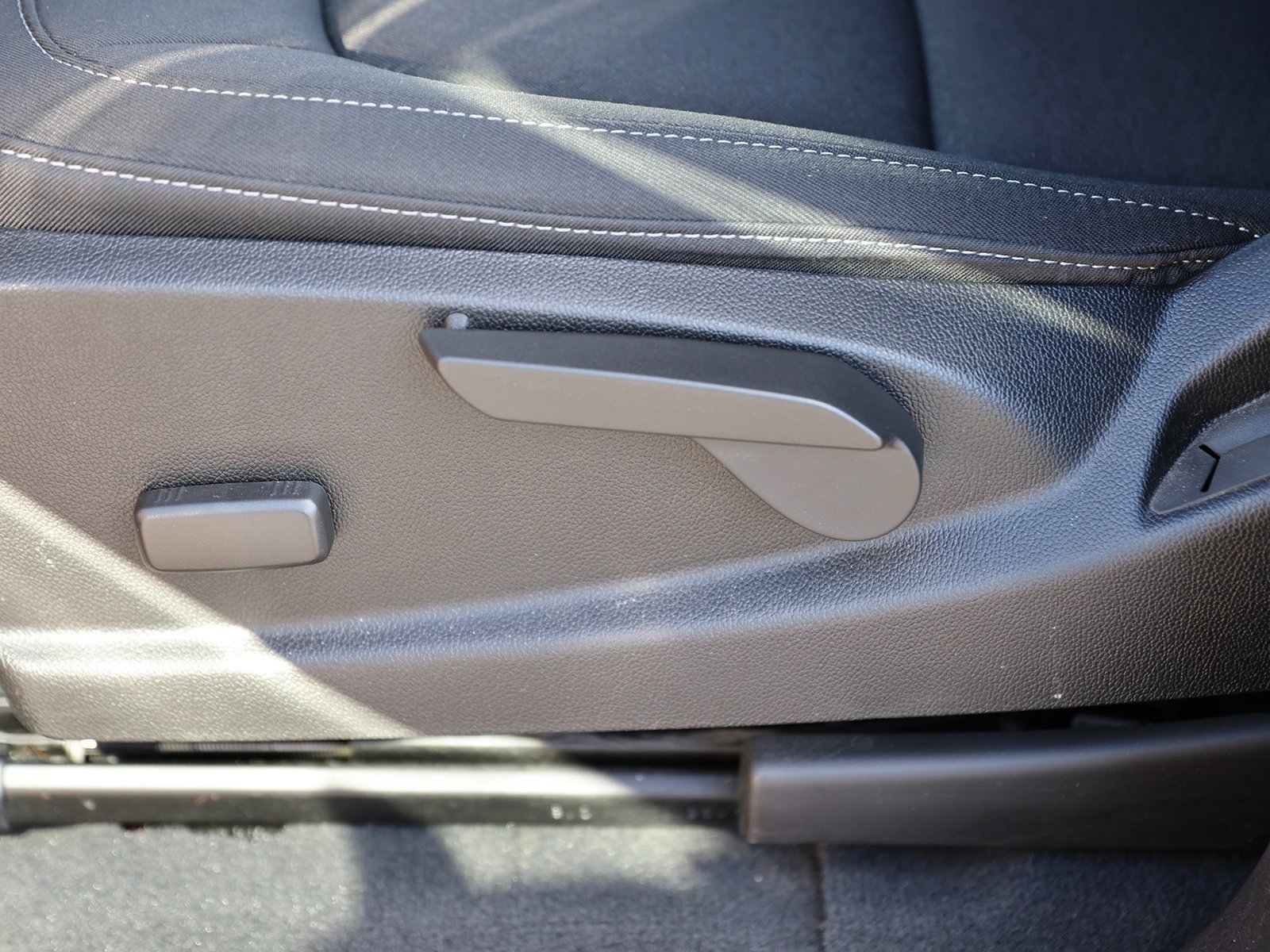 Used 2021 GMC Canyon Elevation image 19