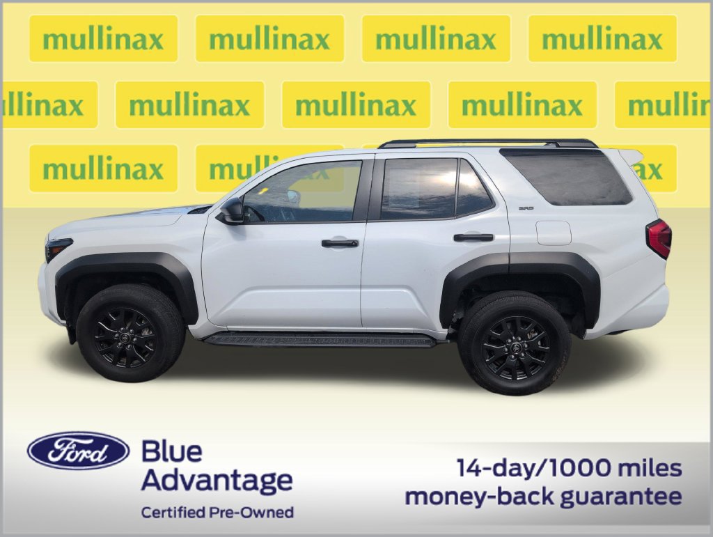 Used 2025 Toyota 4Runner SR5 AWD/4WD image 12