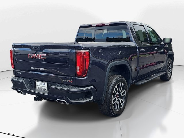 Used 2023 GMC Sierra 1500 AT4 w/ AT4 Premium Package AWD/4WD image 4